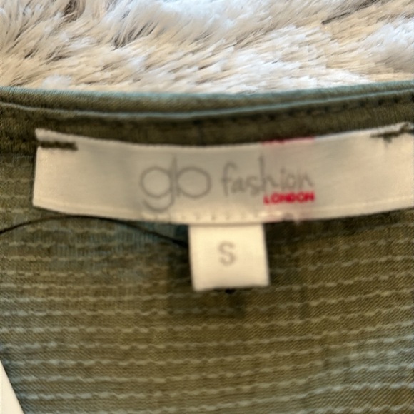 Gb fashion army green size small top - Picture 2 of 3